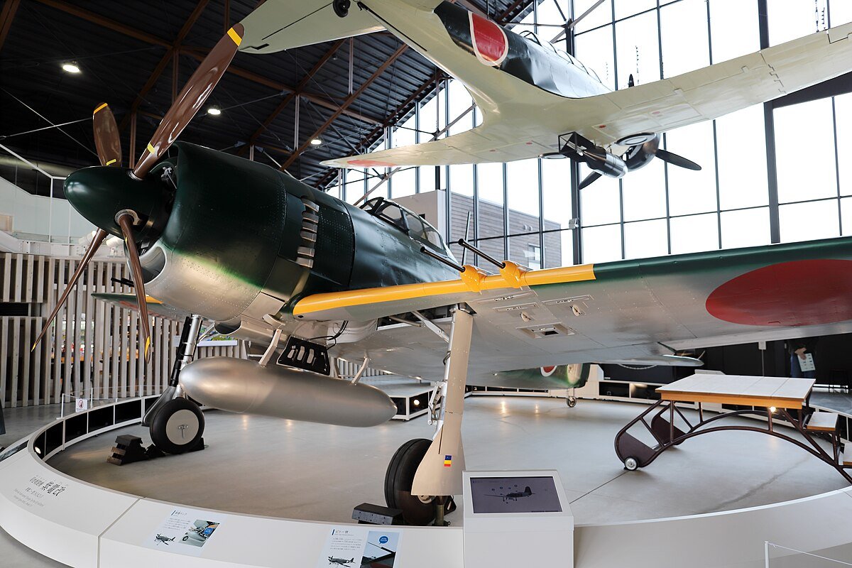 ✈️ 우즈라노 비행장 활주로 터 (우즈라노 히코조 캇소로 아토치) 이미지 6